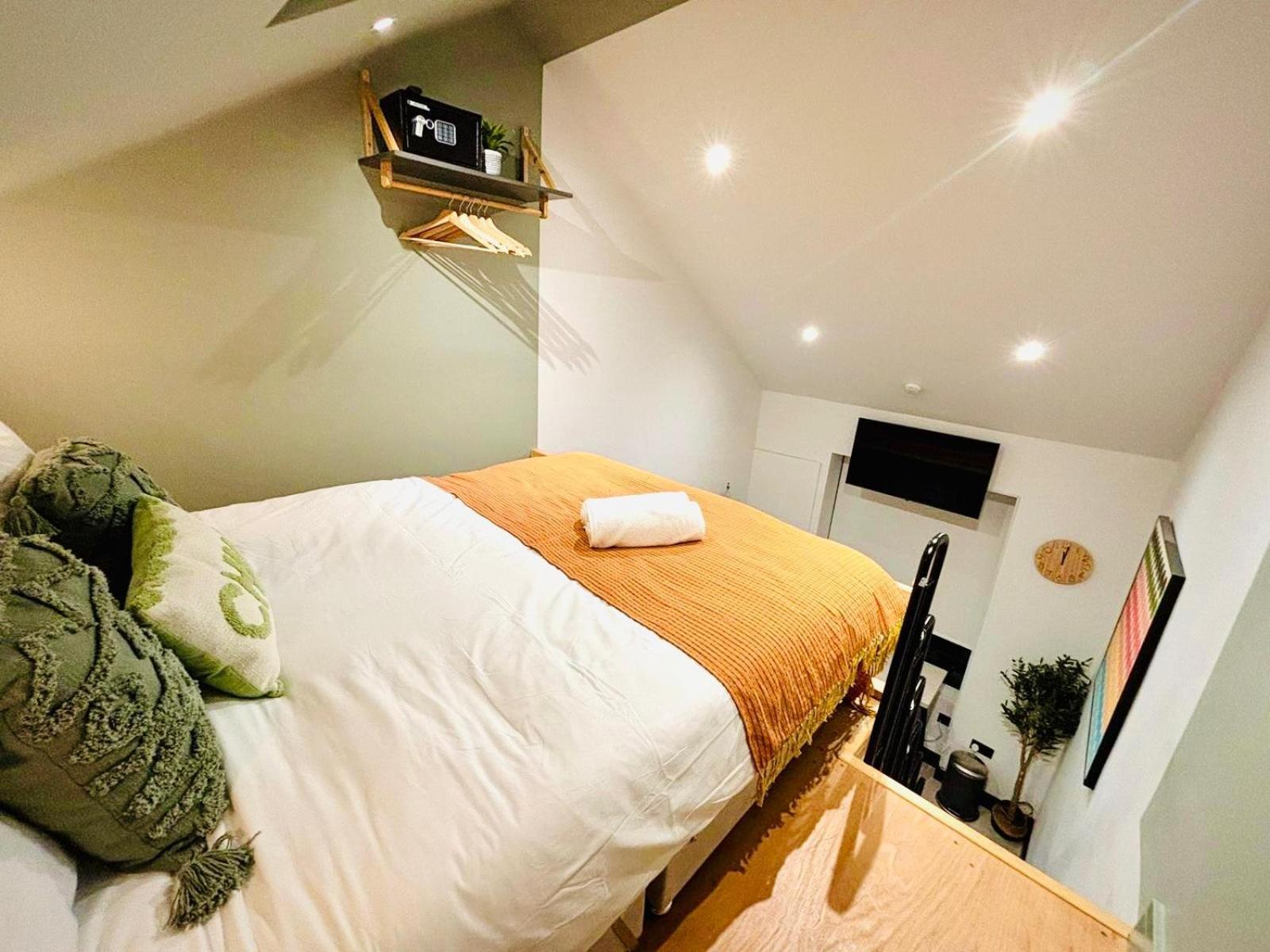 London Luxury Mezzanine Studio Flats Next Hackney Central Exterior photo