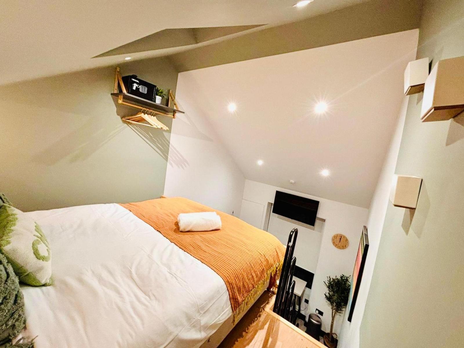 London Luxury Mezzanine Studio Flats Next Hackney Central Exterior photo